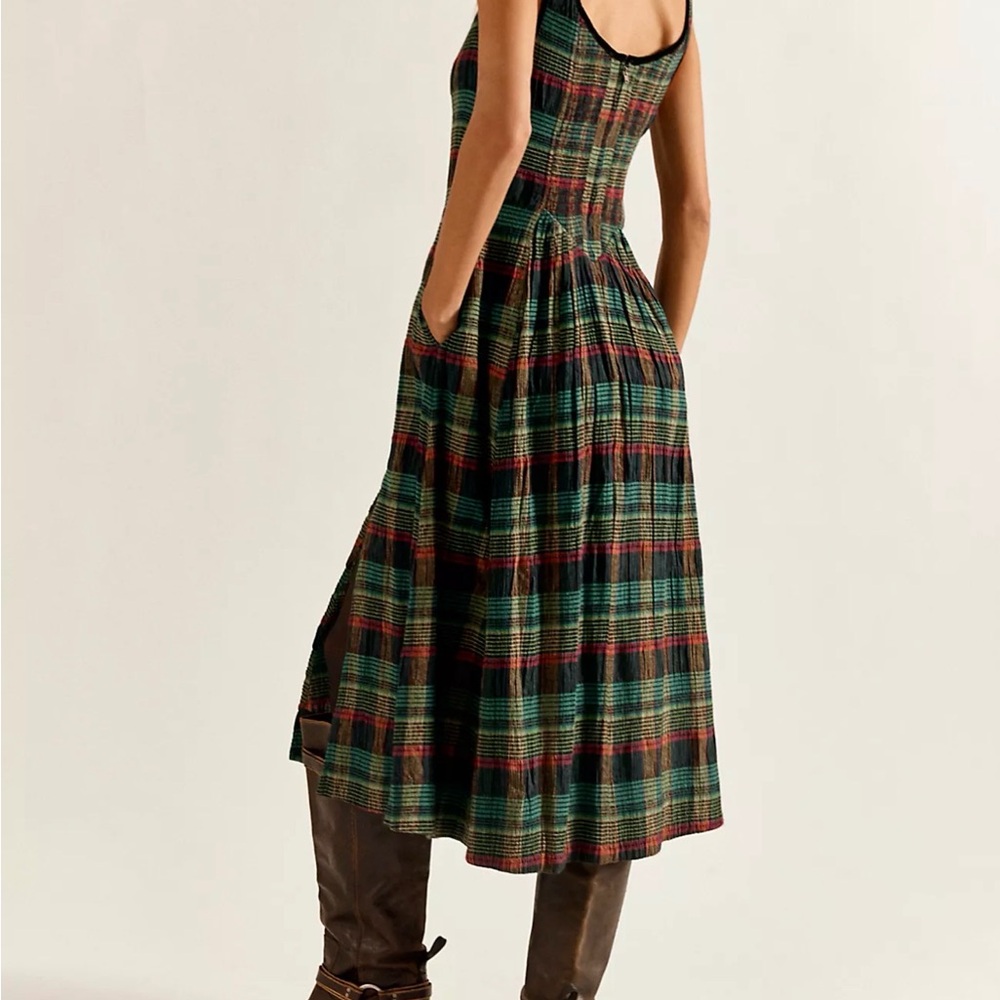 ⭐️NWT Avec Les Filles Pleated Plaid Midi Dress⭐️